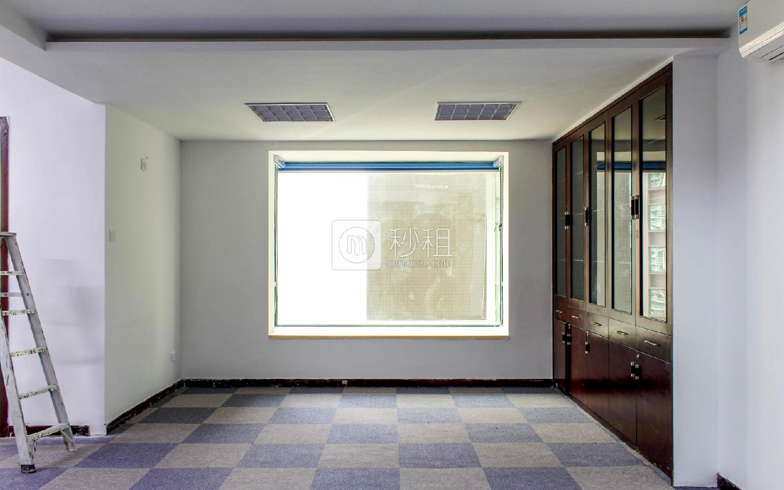 南方国际广场写字楼出租78平米精装办公室125元/m².月