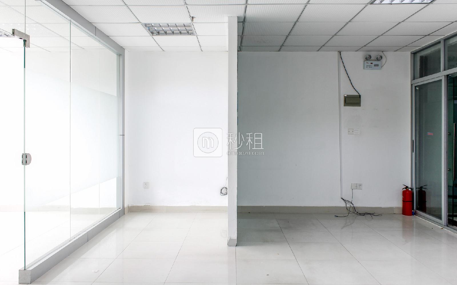 鸿华中心写字楼出租86平米精装办公室70元/m².月