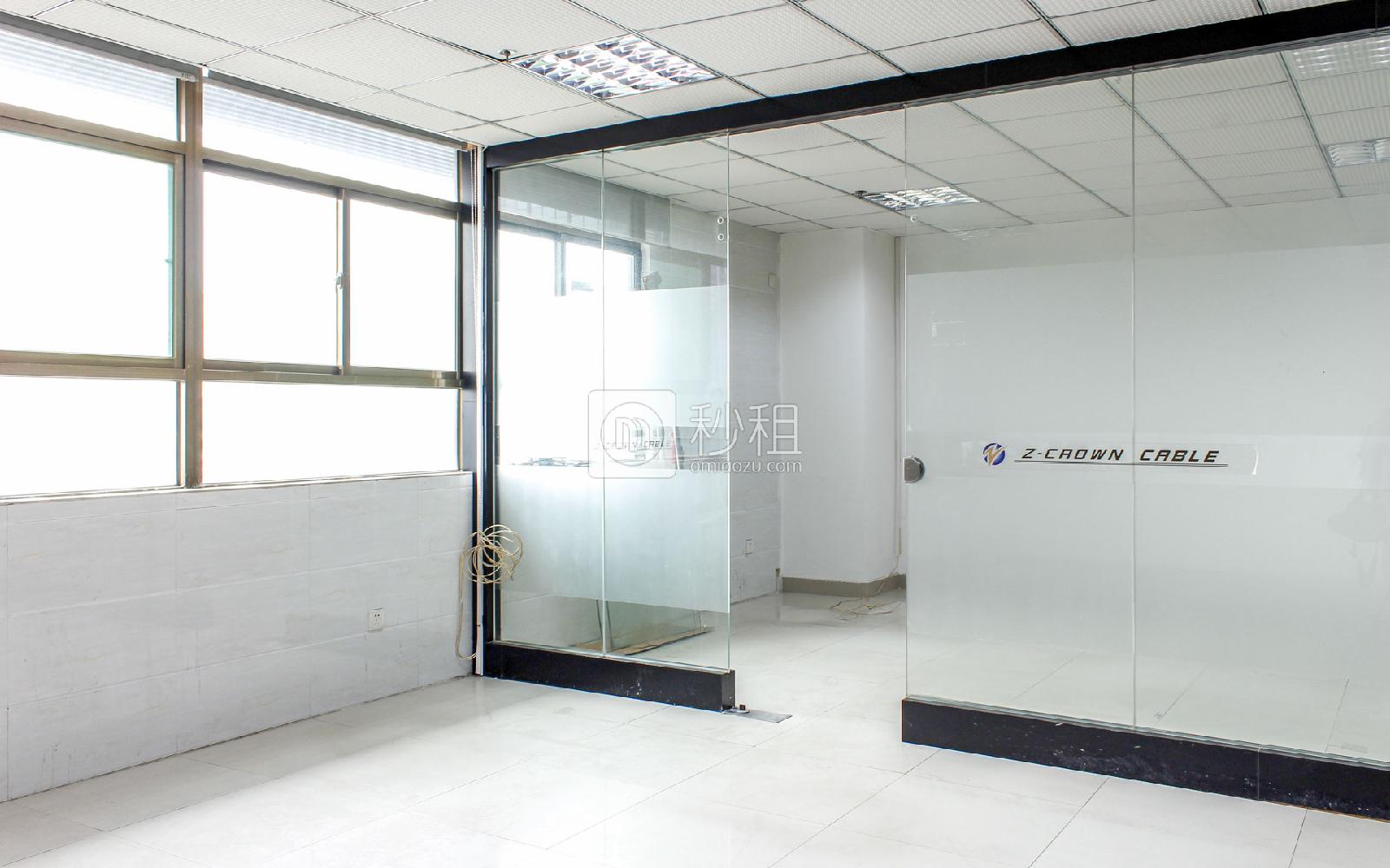 鸿华中心写字楼出租72平米精装办公室70元/m².月