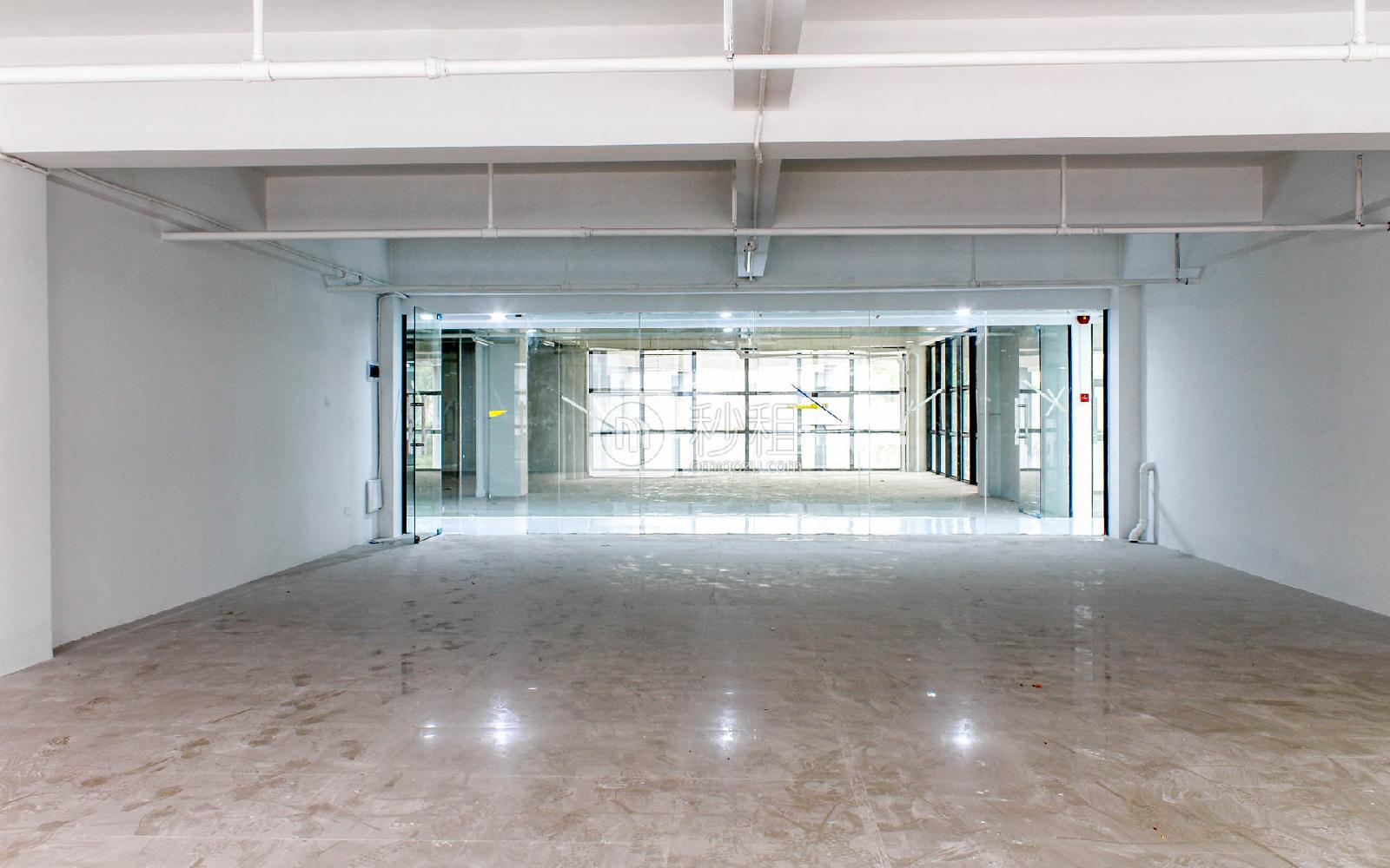元征科技园写字楼出租176平米简装办公室60元/m².月