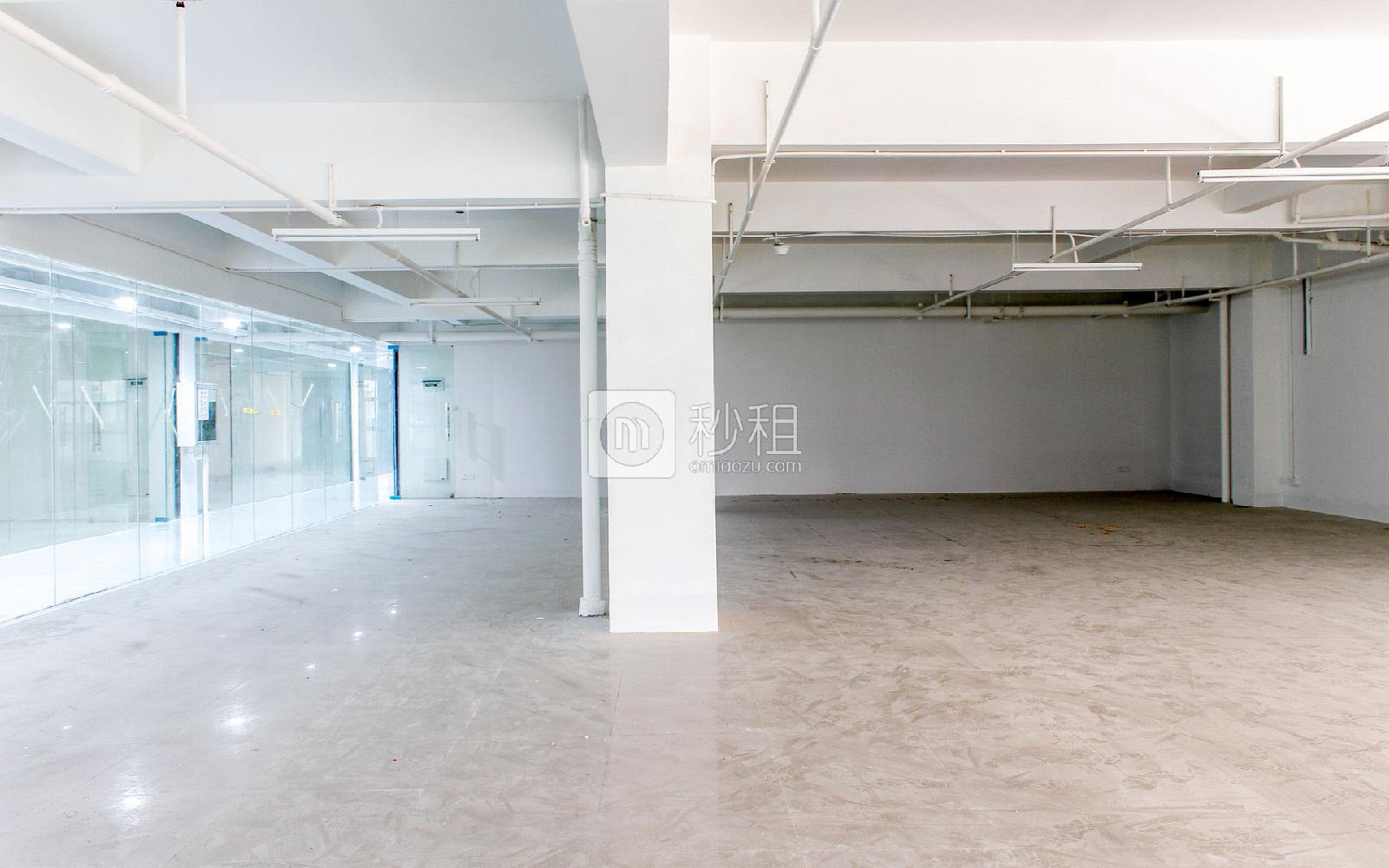 元征科技园写字楼出租367平米简装办公室60元/m².月