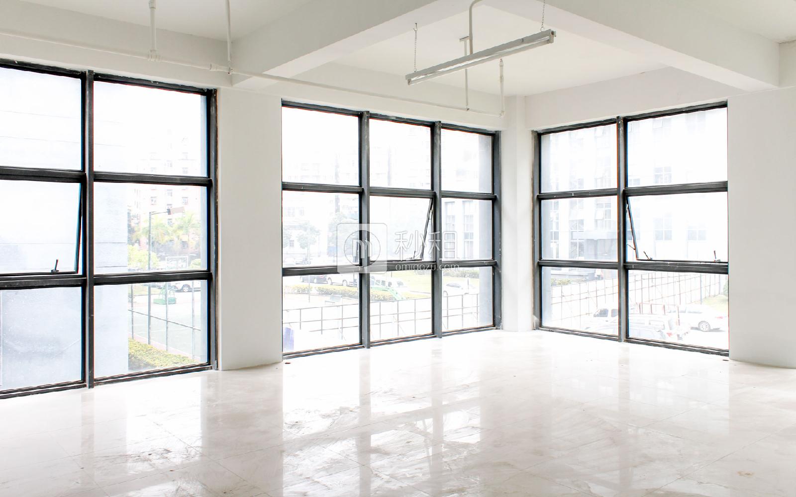 元征科技园写字楼出租492平米简装办公室60元/m².月