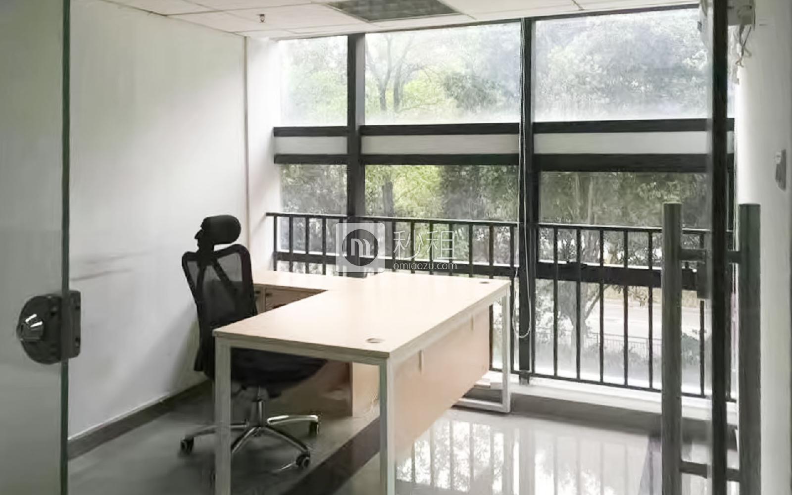 兰光科技园写字楼出租226平米精装办公室86元/m².月
