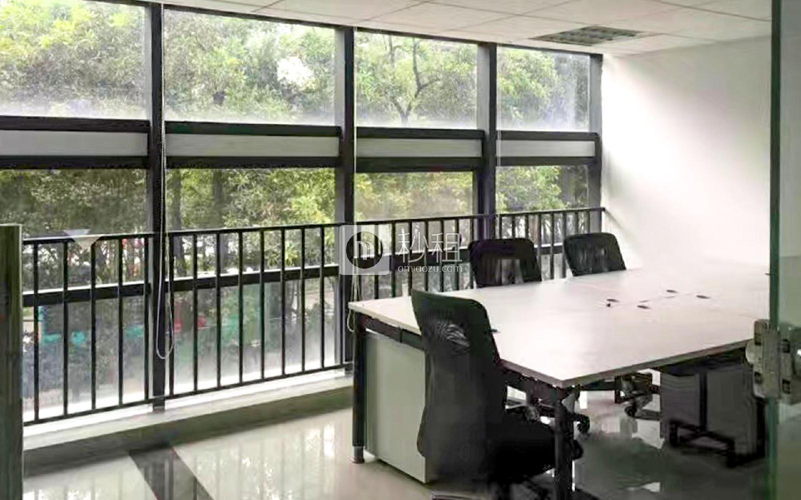兰光科技园写字楼出租226平米精装办公室86元/m².月