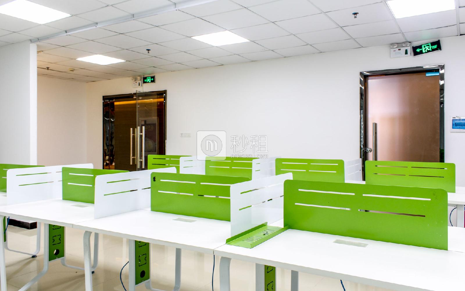 粤商中心写字楼出租150平米精装办公室135元/m².月