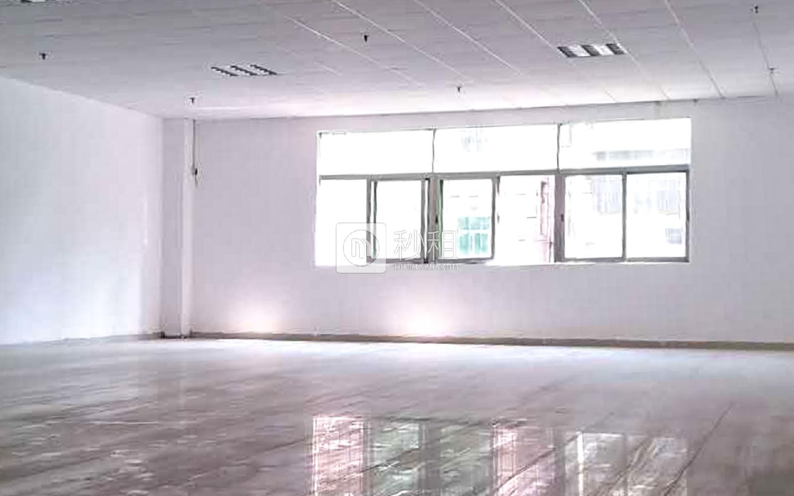 华美居商务中心写字楼出租206平米简装办公室66元/m².月