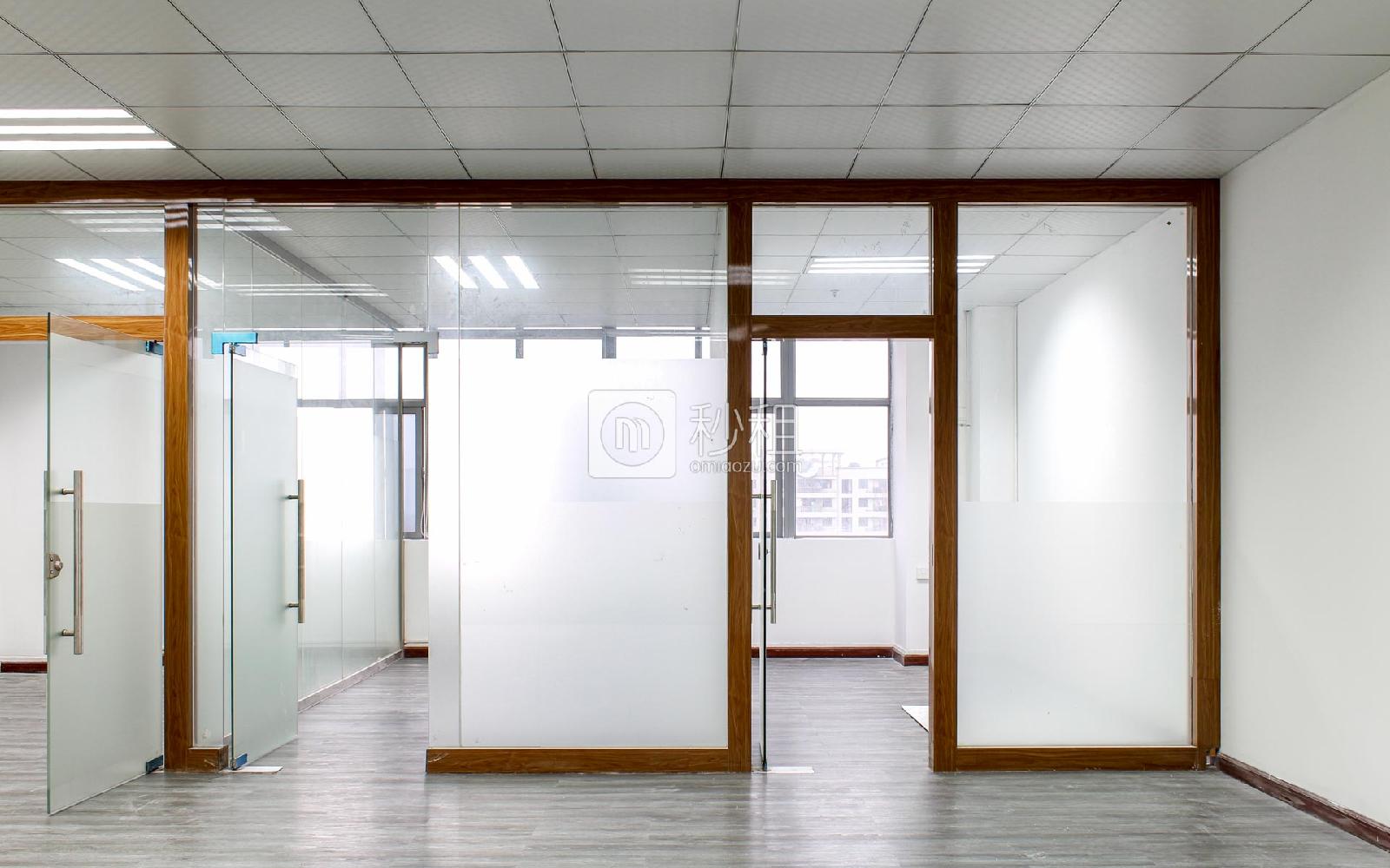 富康科技大厦写字楼出租228平米简装办公室45元/m².月