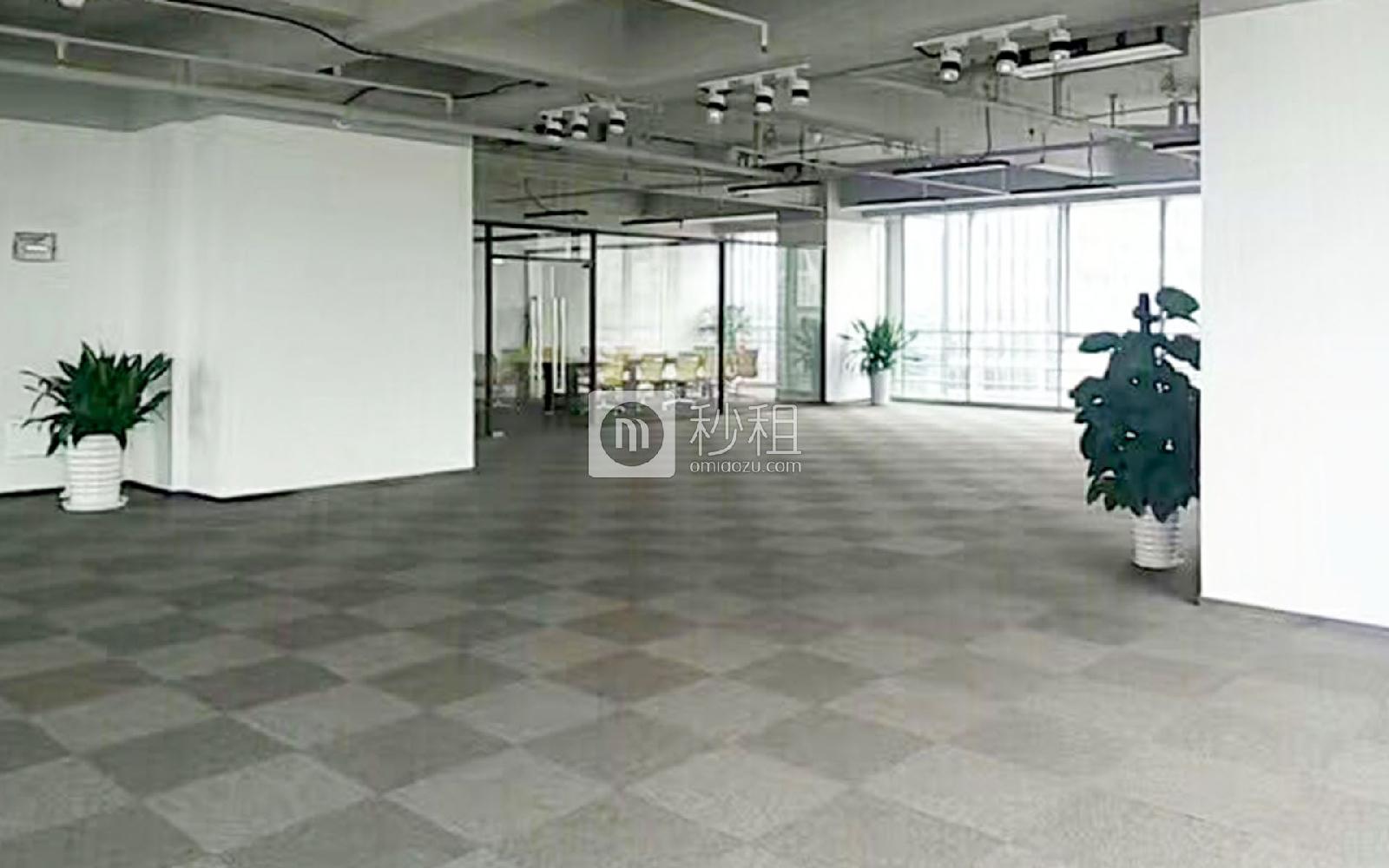 星河WORLD（二期）写字楼出租261平米精装办公室138元/m².月