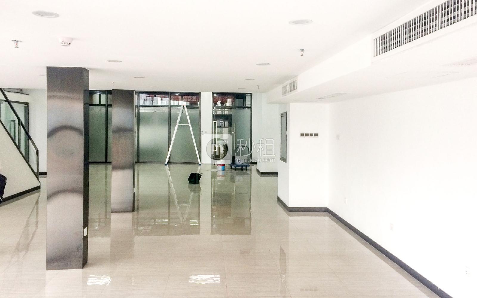 尚美中心大厦写字楼出租326平米精装办公室70元/m².月