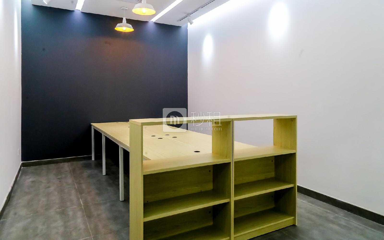 硅谷大院写字楼出租23平米精装办公室3280元/间.月