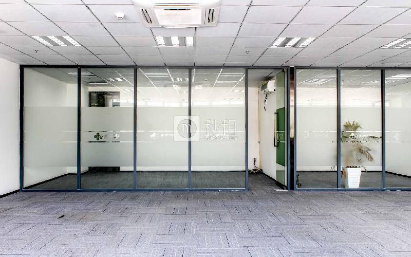 中泰数据大厦写字楼出租363平米精装办公室60元/m².月
