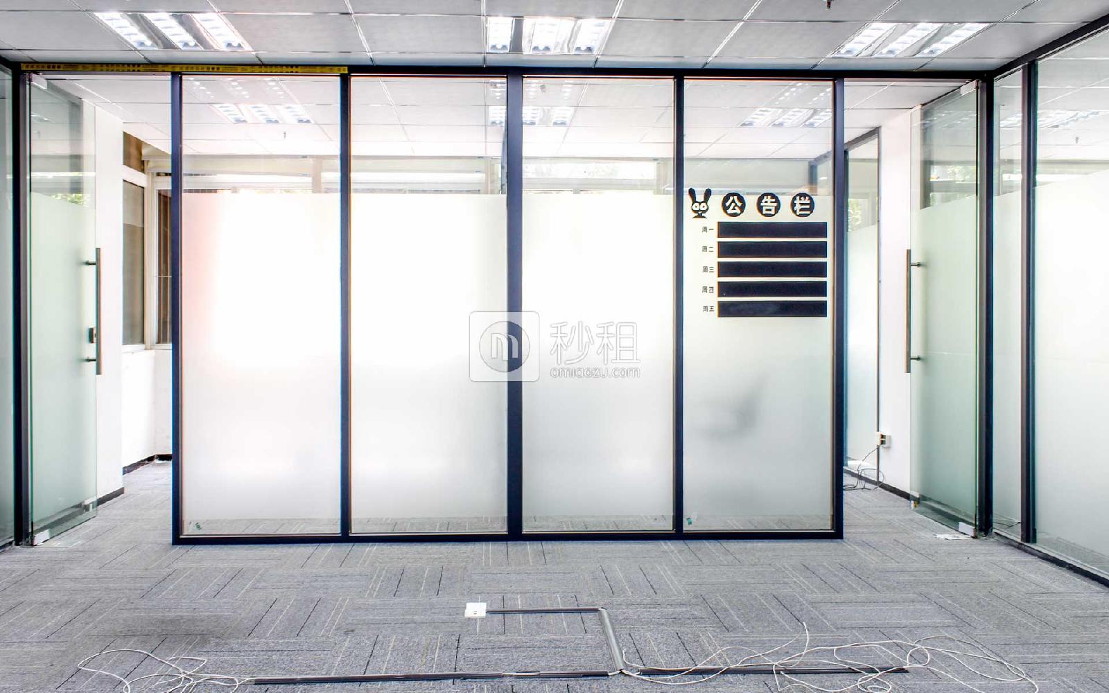 中泰数据大厦写字楼出租207平米精装办公室60元/m².月