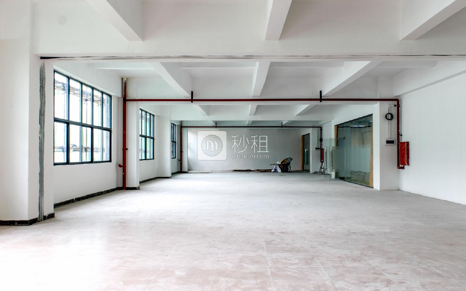 华辉创新园写字楼出租356平米简装办公室50元/m².月