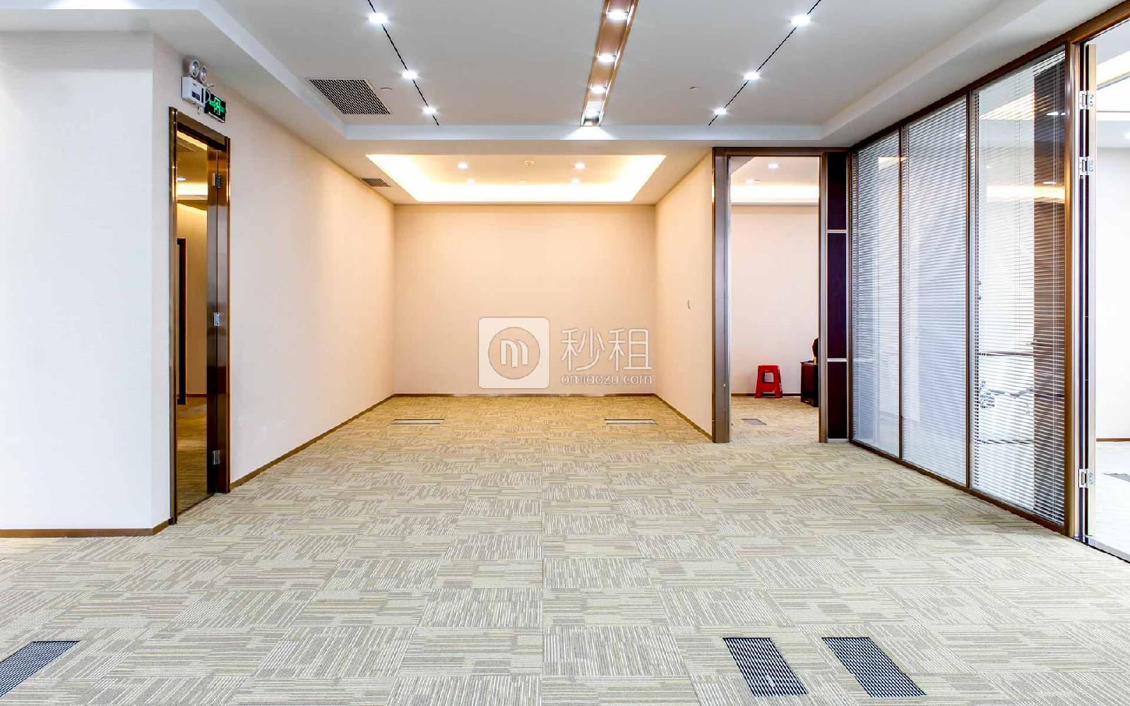 和黄世纪汇广场写字楼出租530平米精装办公室165元/m².月
