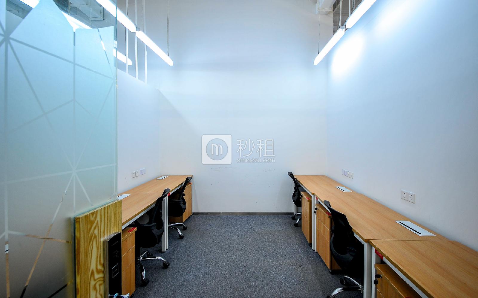 首华大厦-优客工场写字楼出租60平米精装办公室10800元/间.月