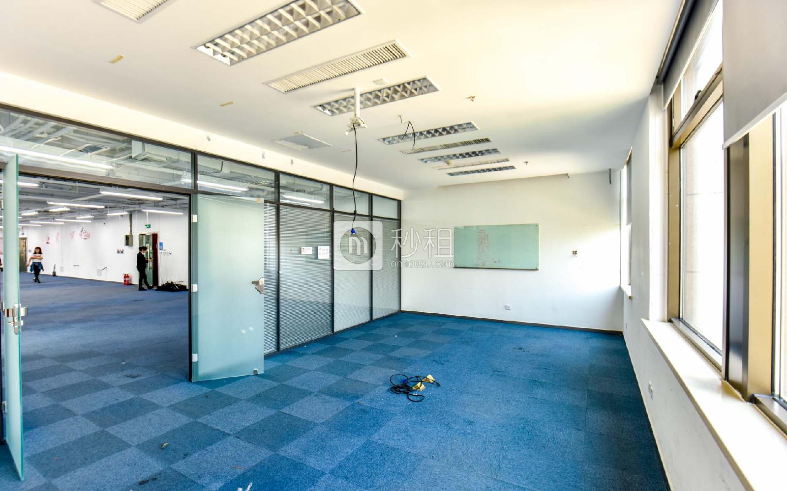 中海大厦写字楼出租600平米精装办公室3.6元/m²/天