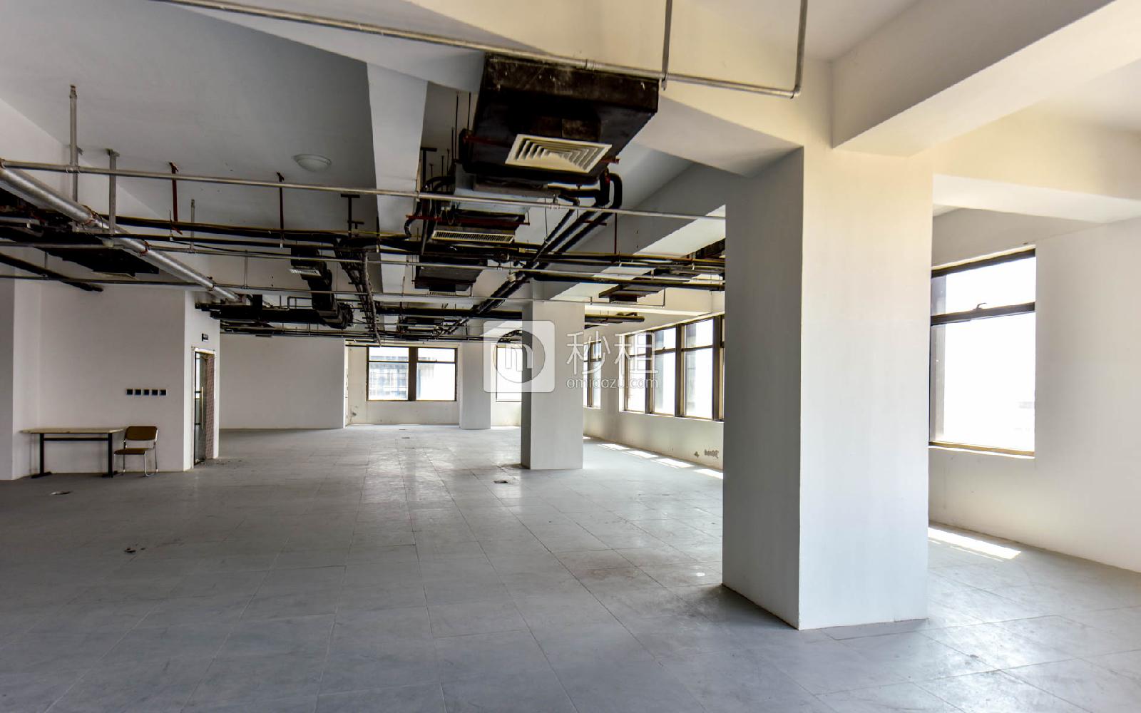 中海大厦写字楼出租600平米简装办公室3.5元/m²/天
