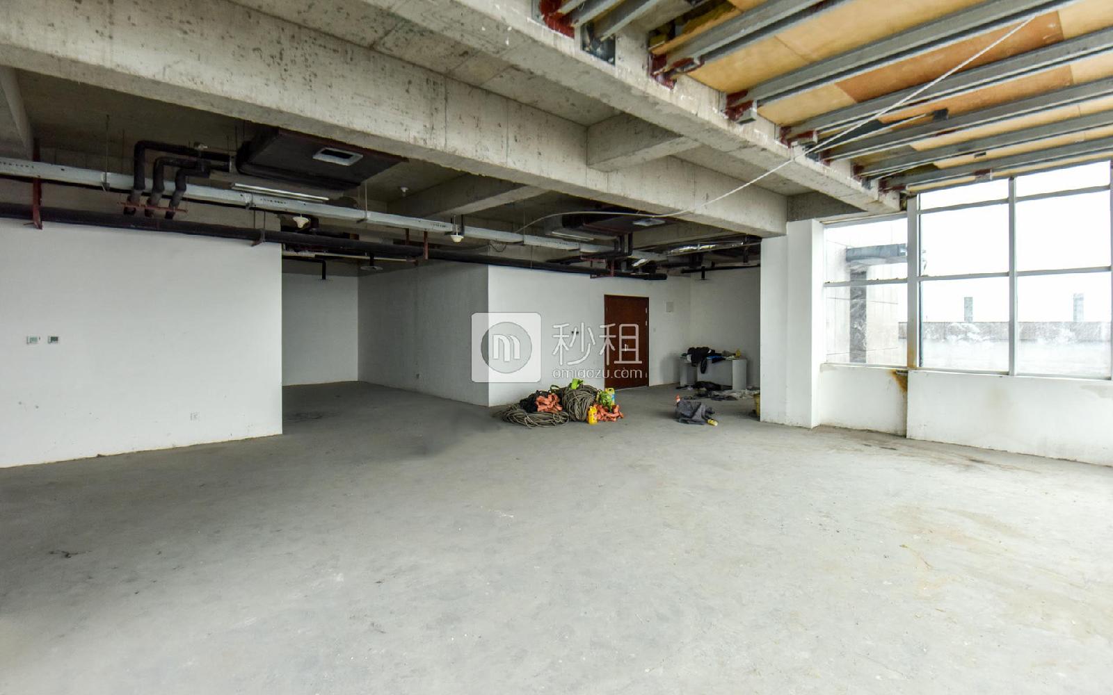 博海中心写字楼出租213平米毛坯办公室2.9元/m²/天