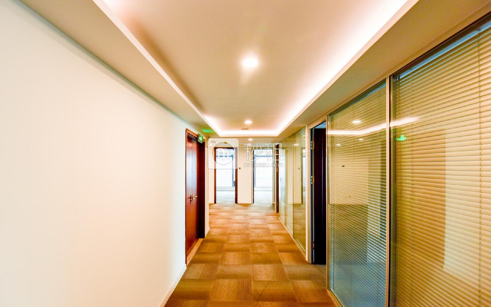 远洋大厦写字楼出租690平米精装办公室5元/m²/天