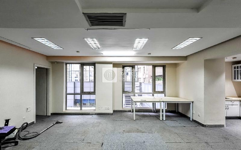 东方银座-纳什空间写字楼出租110平米精装办公室16000元/月