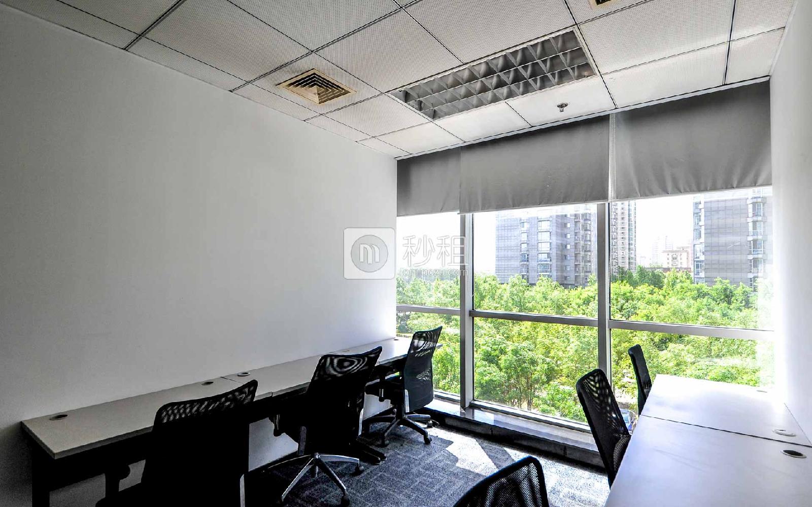 CBD国际大厦-世鳌国际商务中心写字楼出租30平米精装办公室15600元/间.月