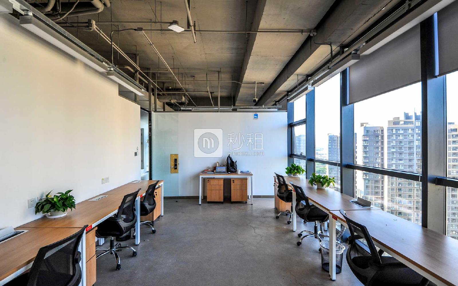 金域国际中心-优客工场写字楼出租30平米精装办公室10880元/间.月