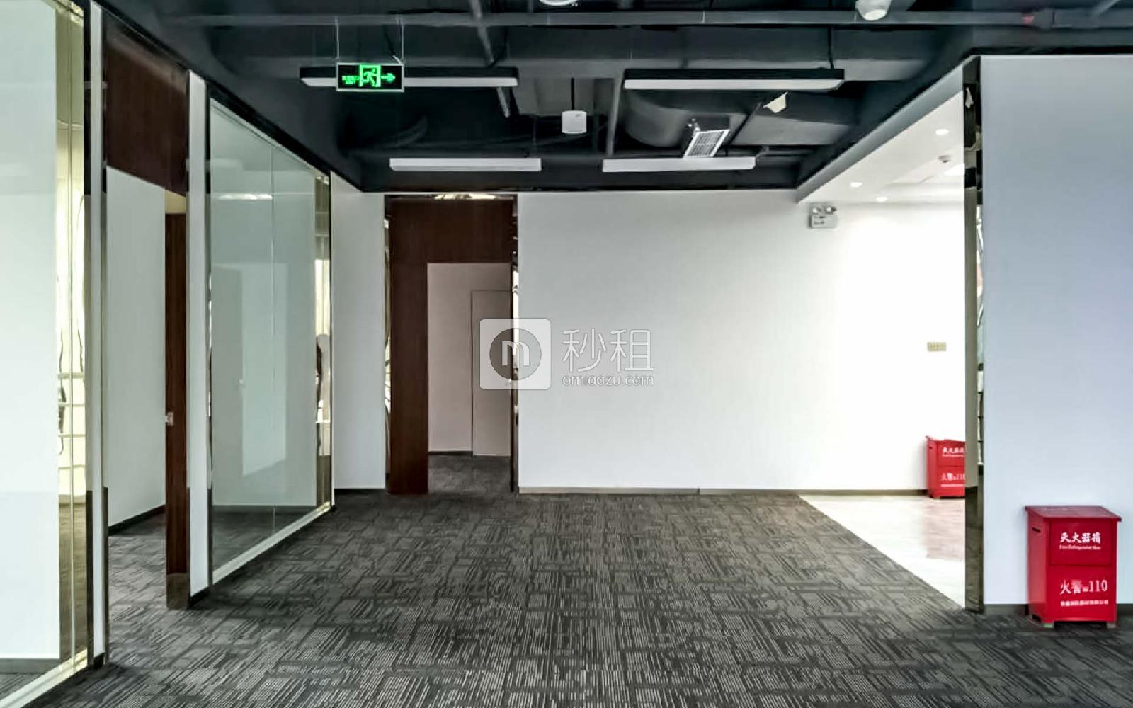 星河WORLD（二期）写字楼出租479平米精装办公室128元/m².月
