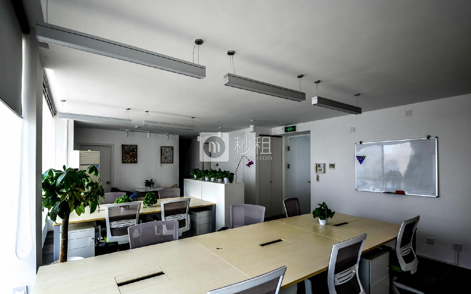 建外SOHO-纳什空间写字楼出租170平米精装办公室35000元/月