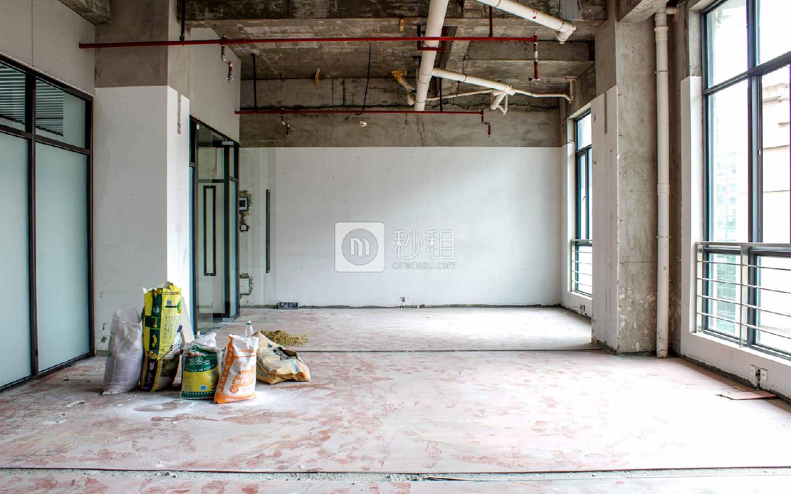 东方创业大厦写字楼出租150平米毛坯办公室35元/m².月