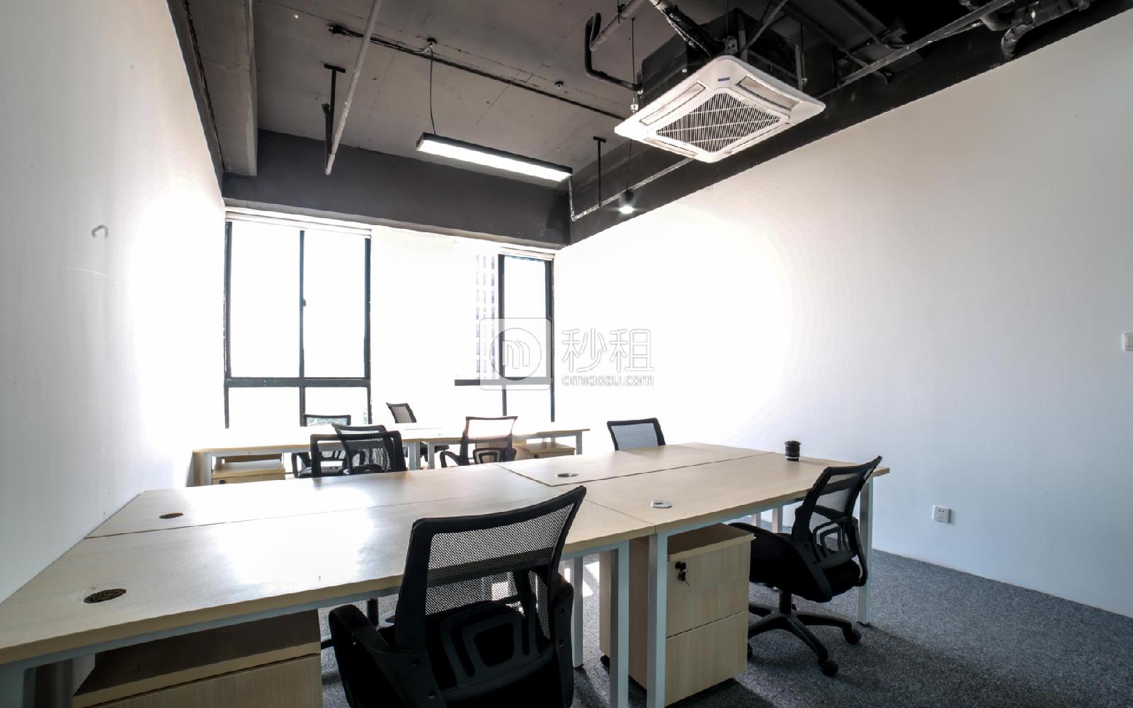 卓越时代广场-桔子空间写字楼出租40平米精装办公室6400元/间.月