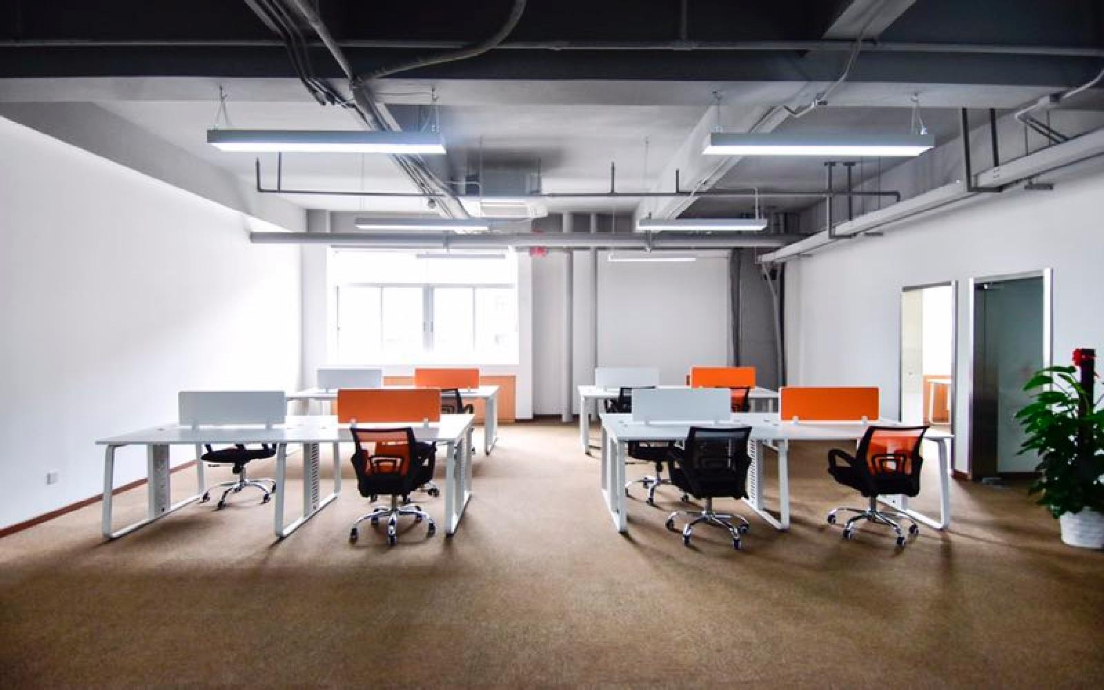 马家龙工业区写字楼出租174平米精装办公室48元/m².月