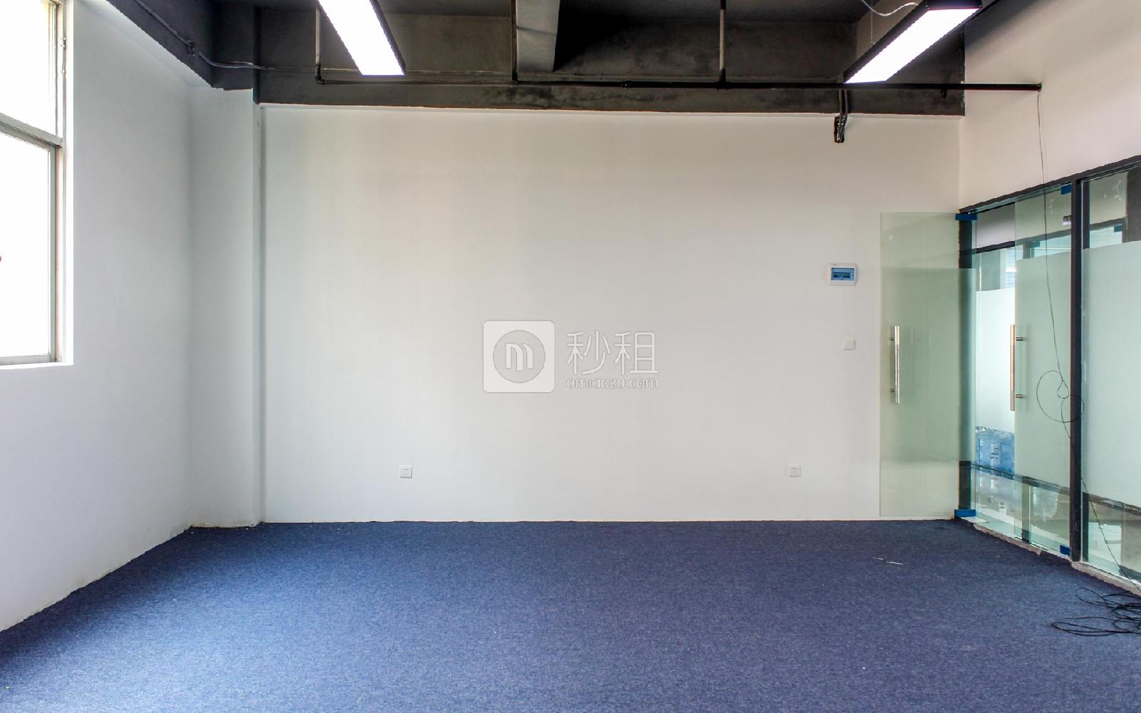 金星创客园写字楼出租135平米简装办公室28元/m².月