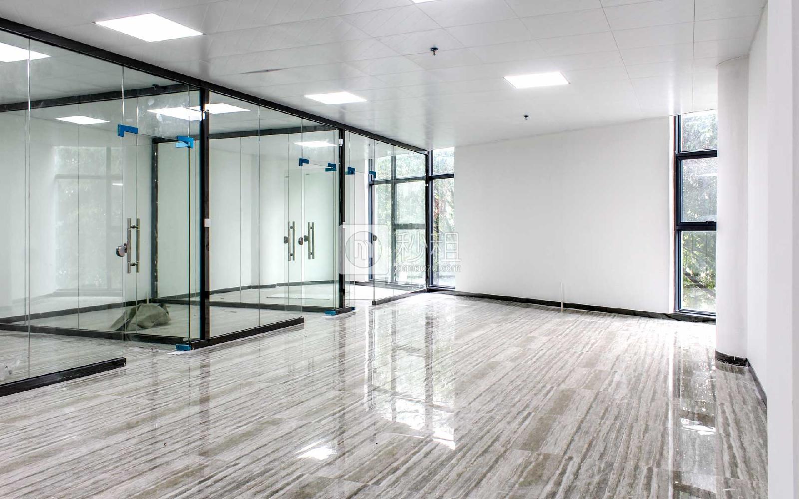 港深时代写字楼出租226平米精装办公室65元/m².月