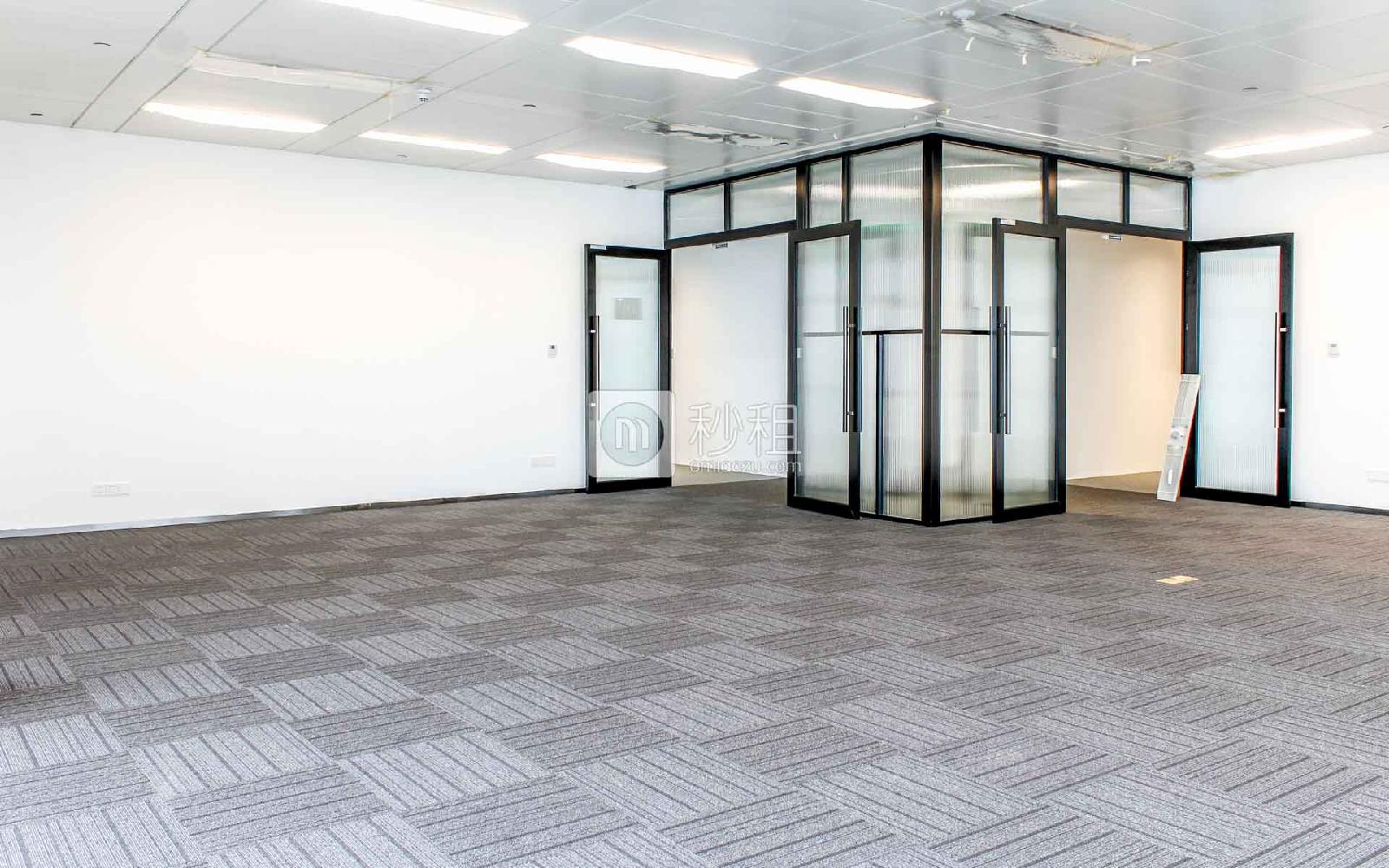 平安国际金融中心写字楼出租231平米精装办公室340元/m².月