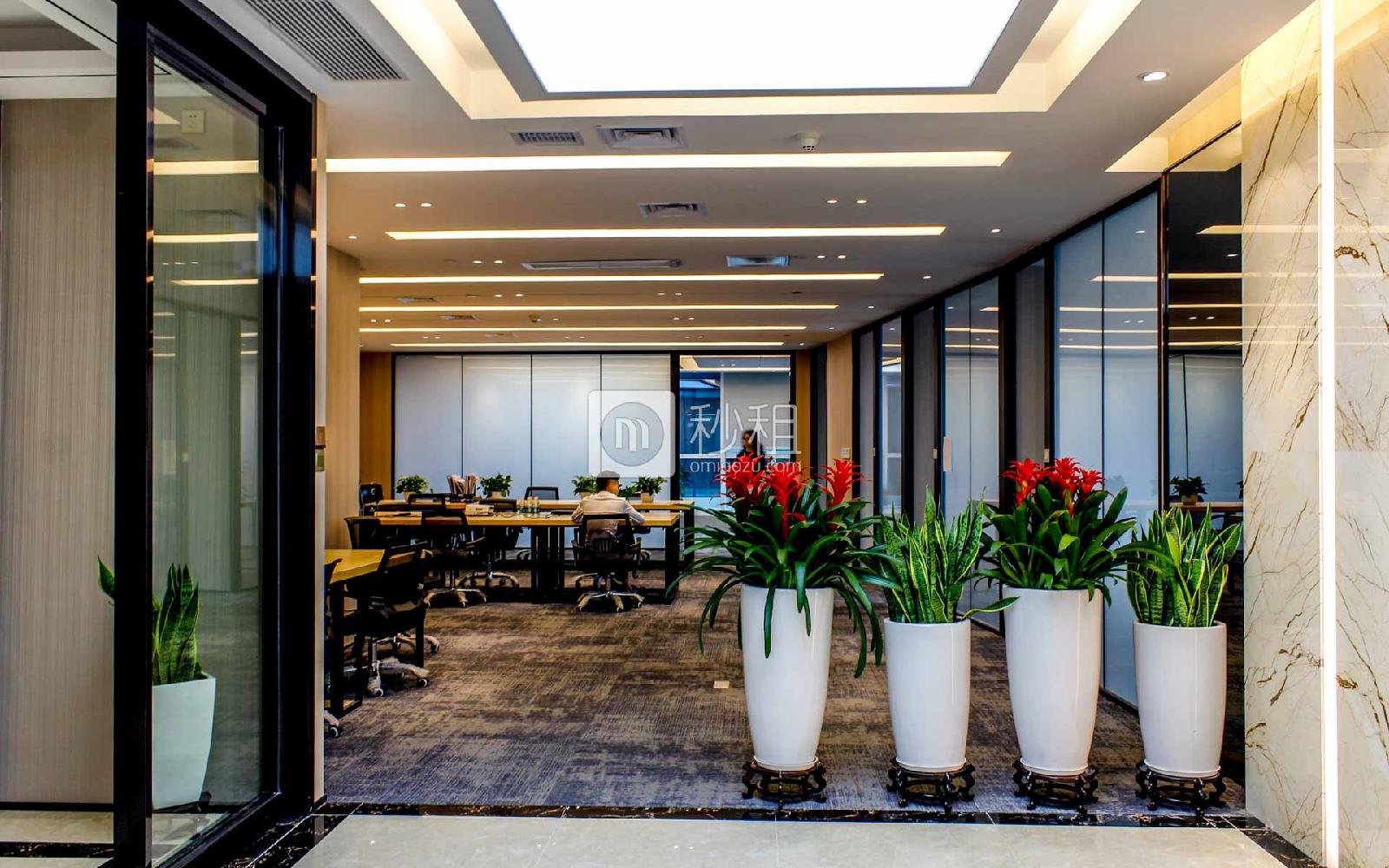 华安保险总部大厦-蚂蚁邦金融中心写字楼出租452平米豪装办公室245元/m².月