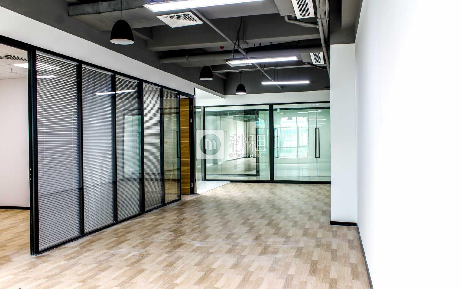 众创产业园写字楼出租171平米精装办公室80元/m².月