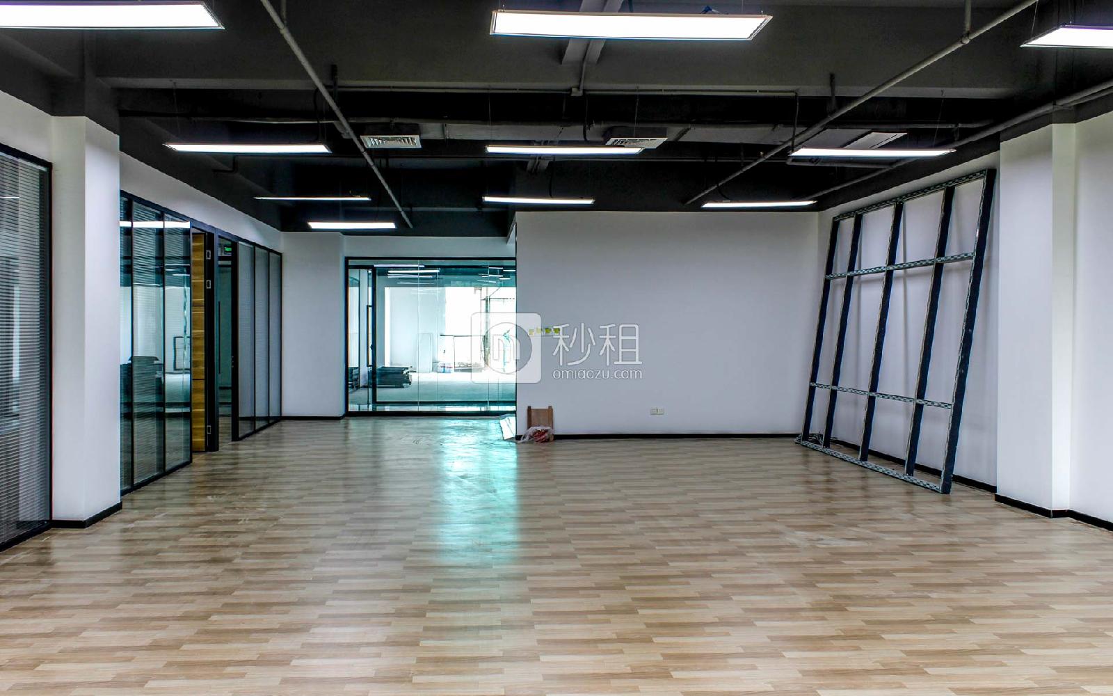 众创产业园写字楼出租298平米精装办公室80元/m².月