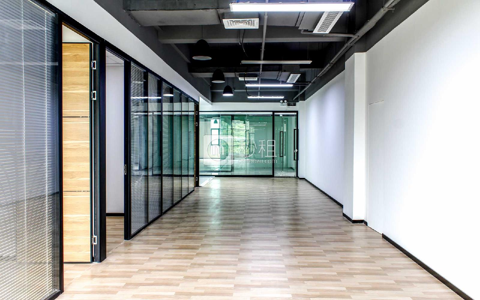 众创产业园写字楼出租204平米精装办公室80元/m².月