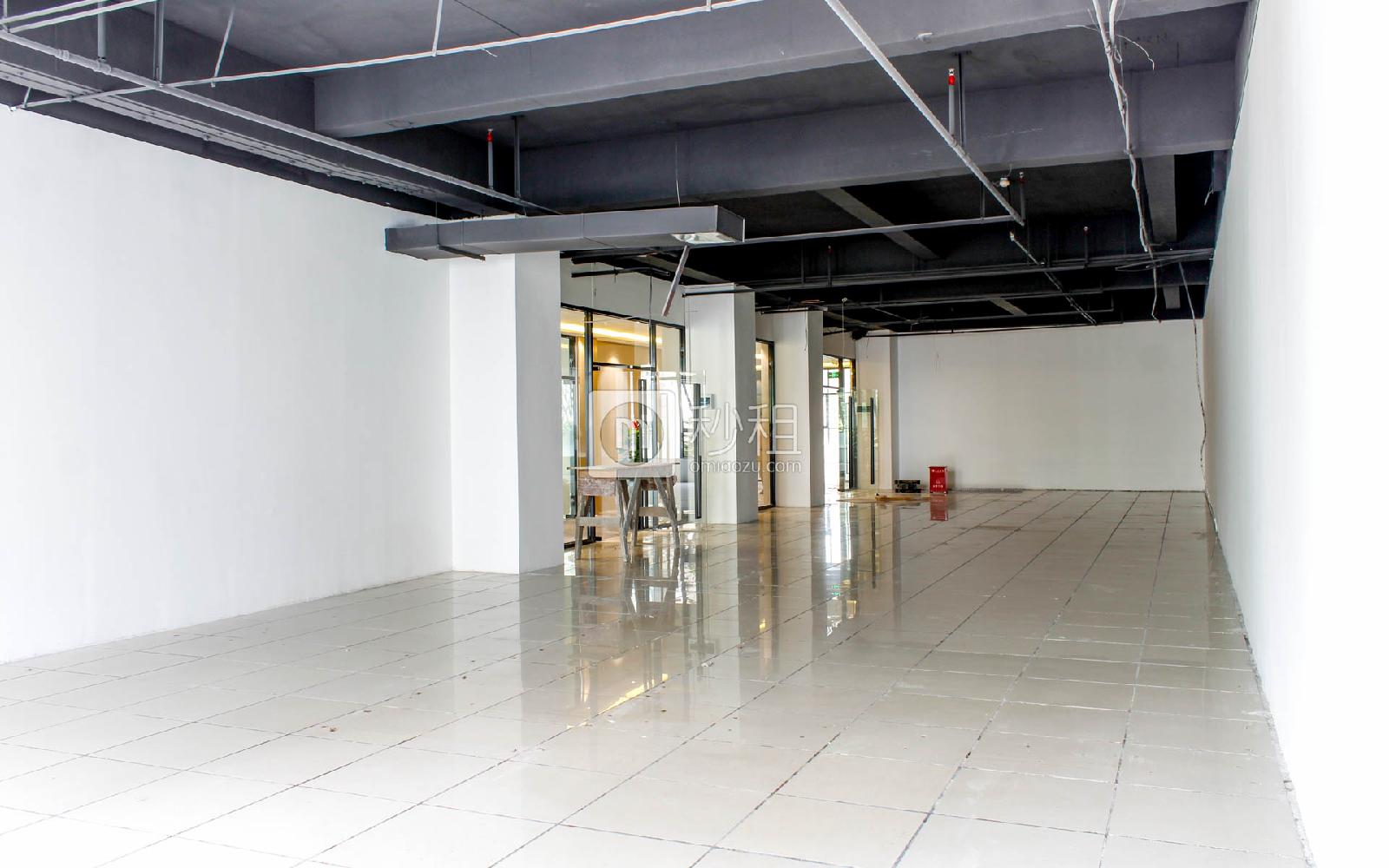 云族•创客中心写字楼出租408平米简装办公室85元/m².月