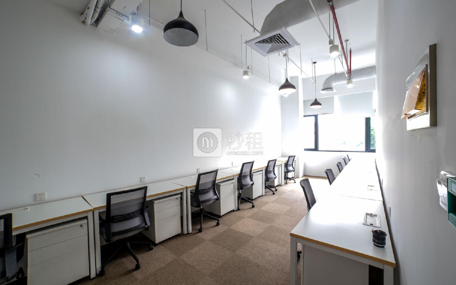WE+酷窝-远中产业园写字楼出租70平米精装办公室18200元/间.月