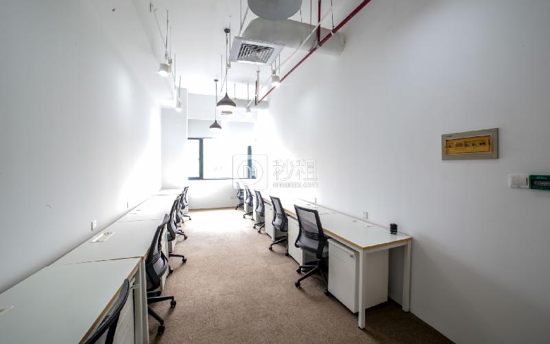 WE+酷窝-远中产业园写字楼出租70平米精装办公室18200元/间.月