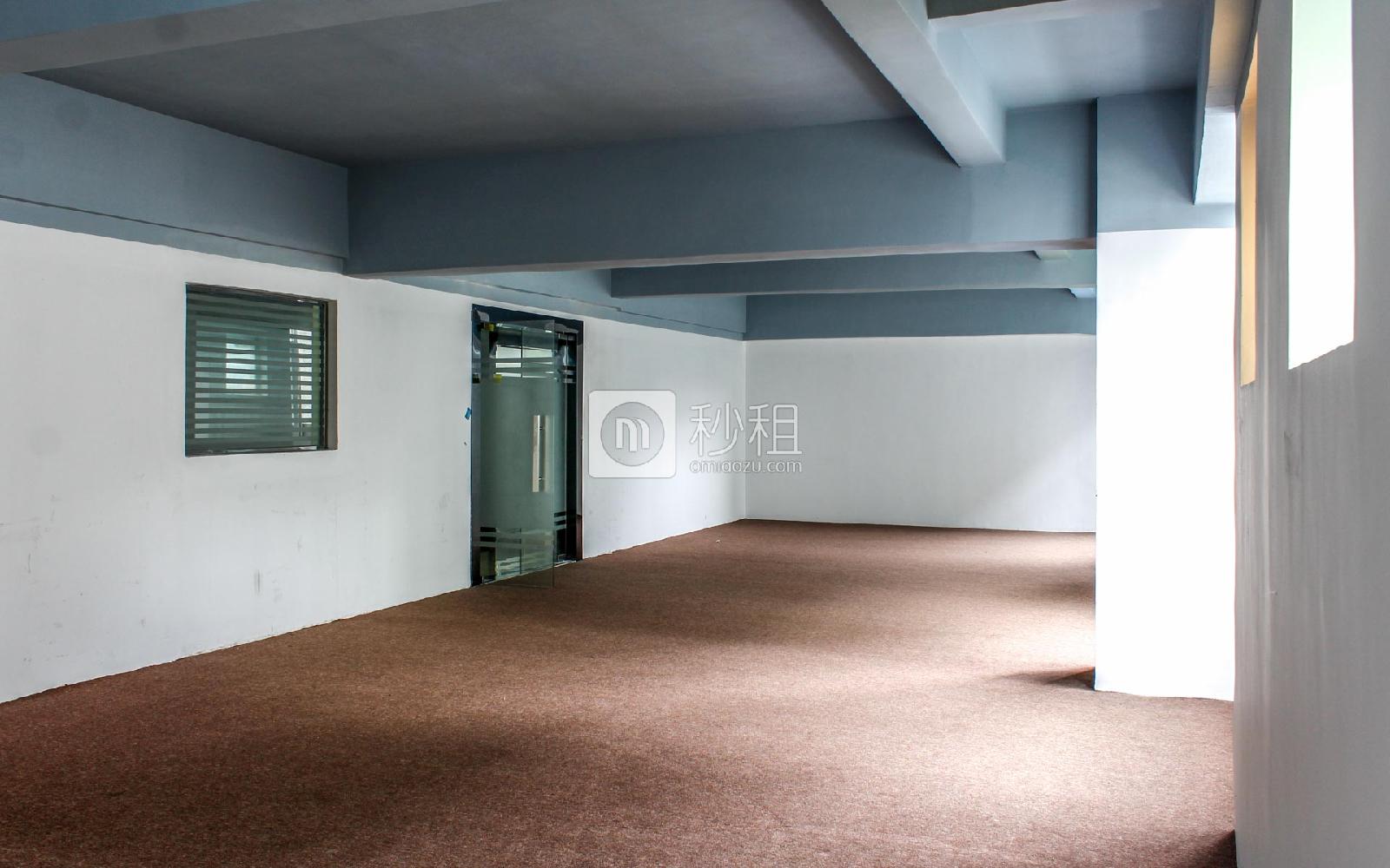青年电商中心写字楼出租150平米简装办公室26元/m².月
