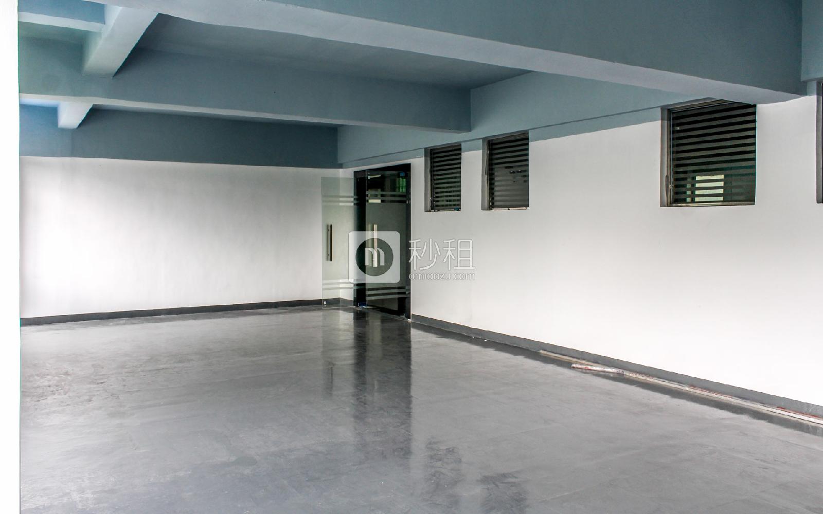 青年电商中心写字楼出租120平米简装办公室26元/m².月