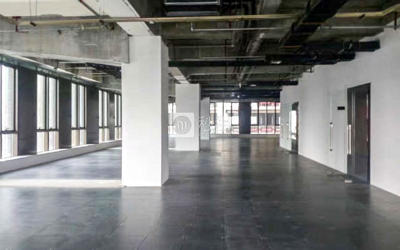 兆泰国际中心写字楼出租2671平米简装办公室10元/m²/天