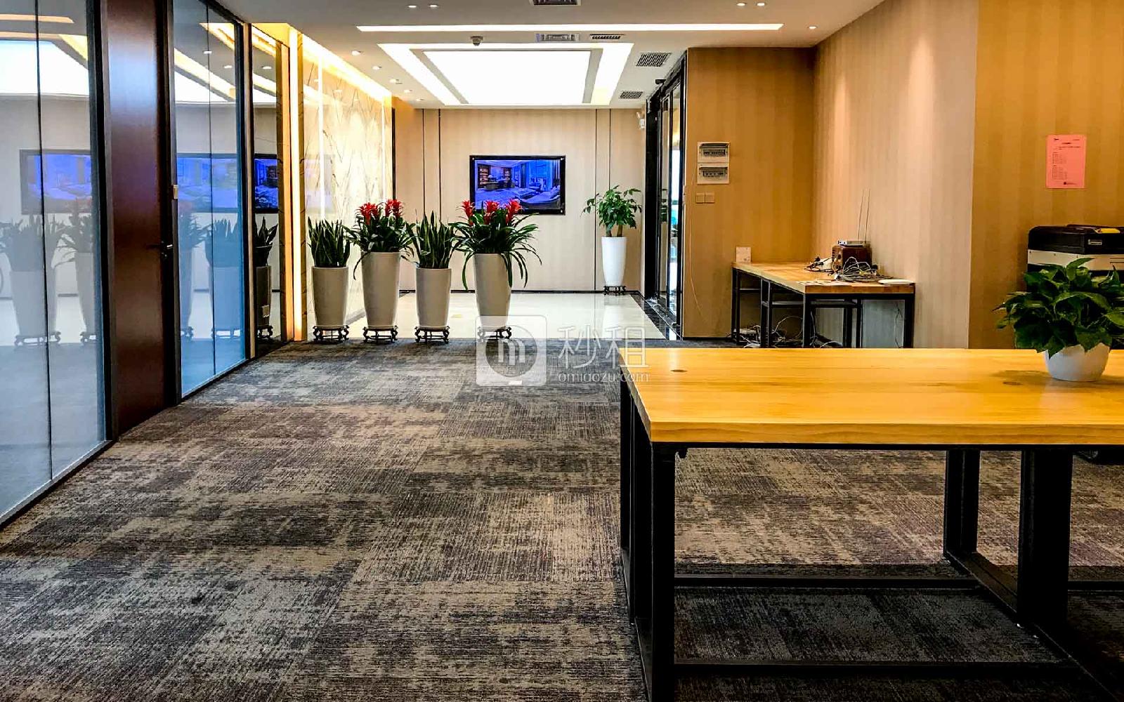 华安保险总部大厦-蚂蚁邦金融中心写字楼出租276平米精装办公室238元/m².月