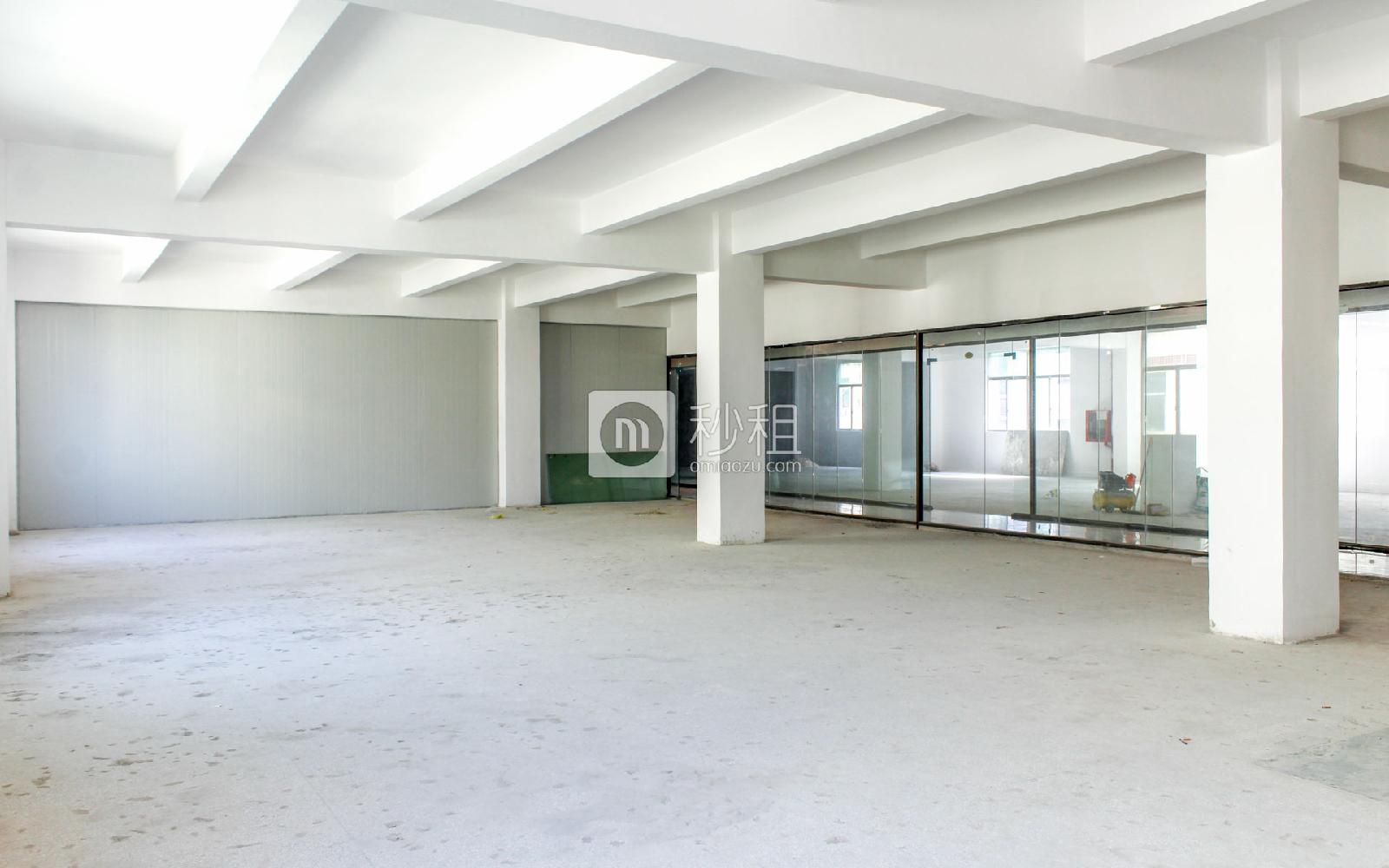 裕兴科技工业园写字楼出租450平米毛坯办公室40元/m².月