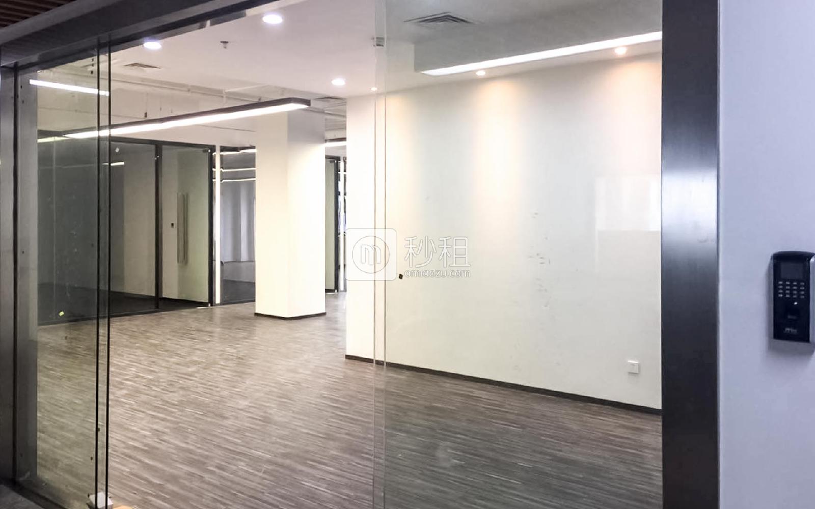 清华信息港科研楼写字楼出租921平米精装办公室85元/m².月