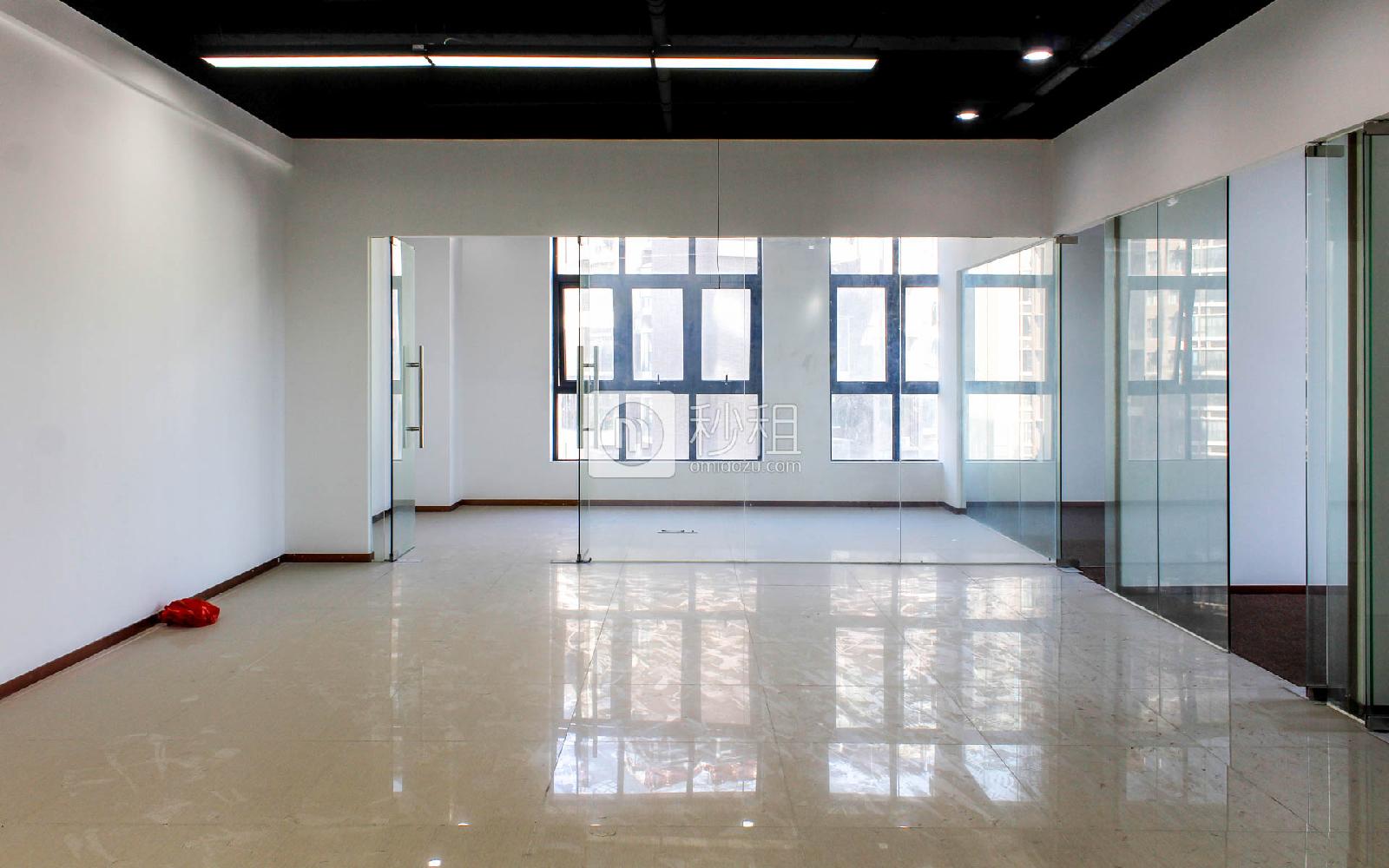 泛海城市广场写字楼出租233平米精装办公室88元/m².月