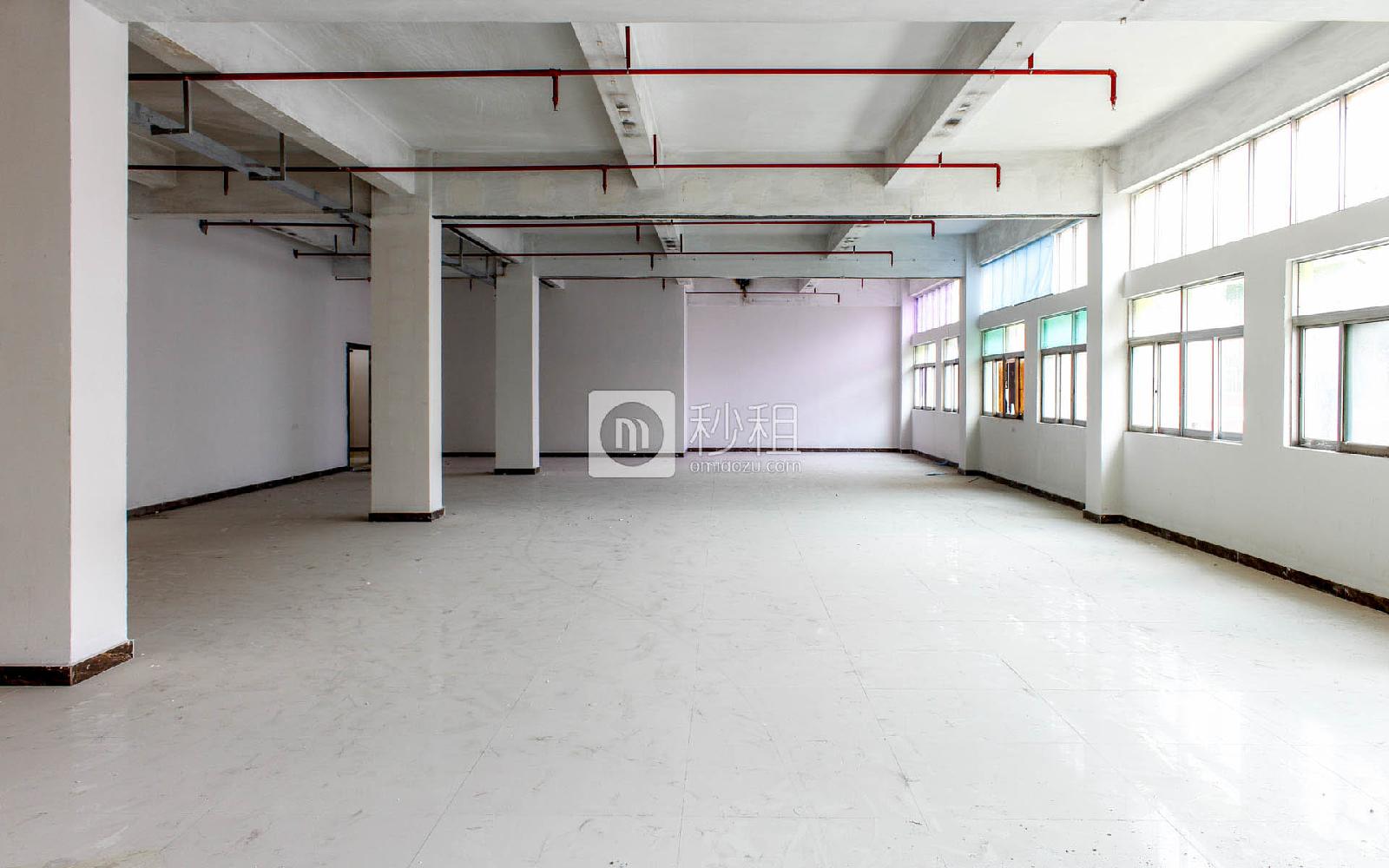 厚得群文化创意园写字楼出租500平米简装办公室35元/m².月