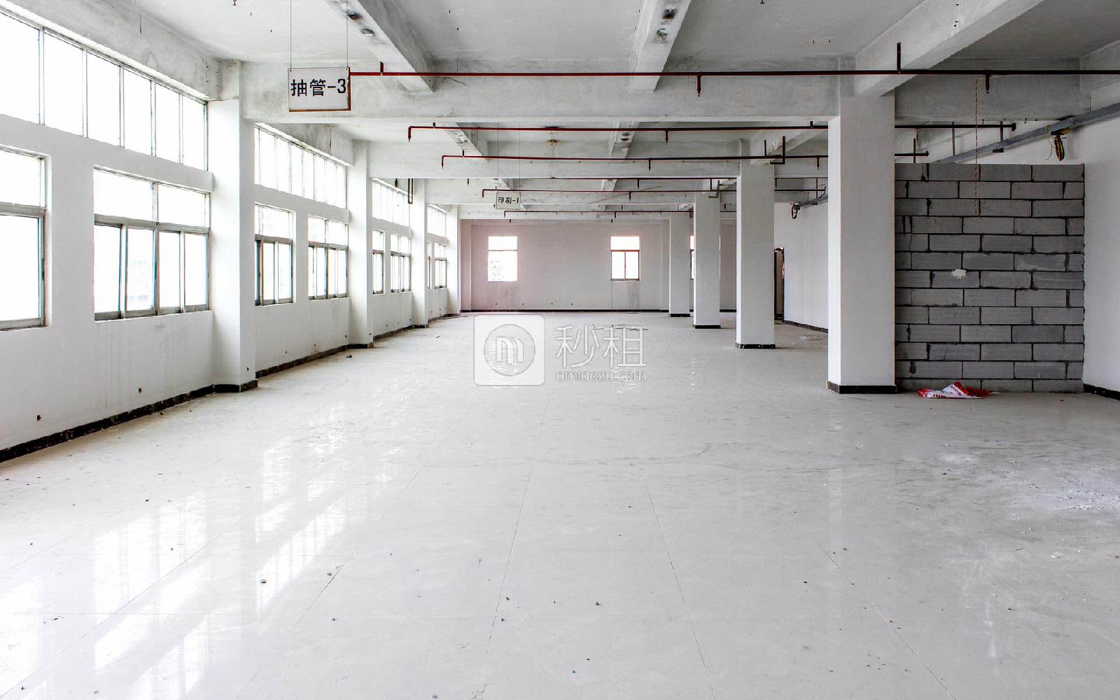 厚得群文化创意园写字楼出租600平米简装办公室35元/m².月